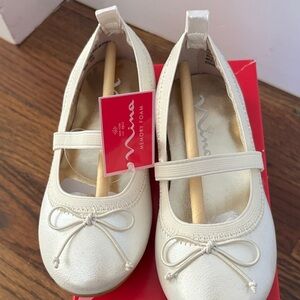 Nina Esther-T Ivory Pearliz Ballet Flats 9toddler